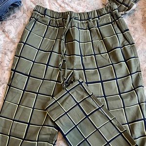 Wildfang comfy dress pants size small
